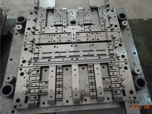 汽車模具